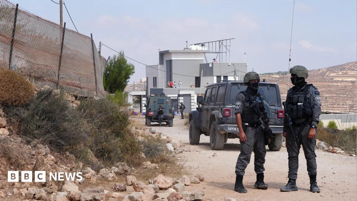 Activistas intentan entregar ayuda a familias palestinas en Cisjordania