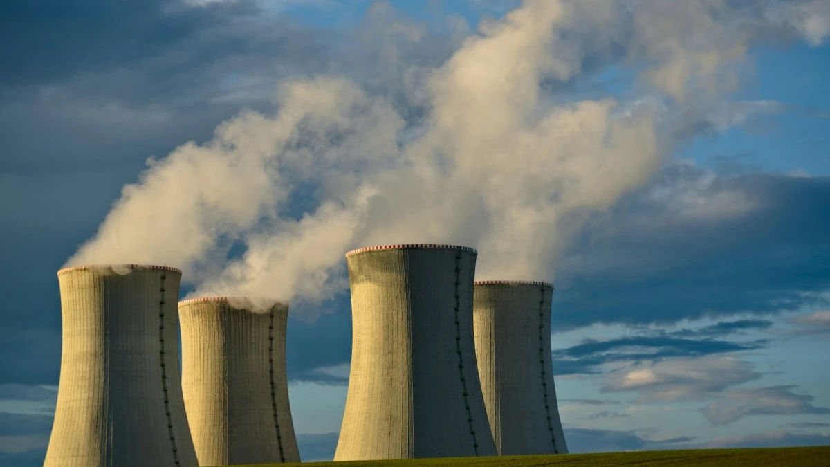 China impulsa el crecimiento récord de la energía nuclear en 2025