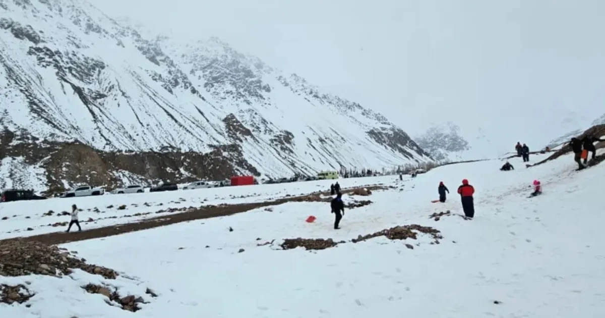 Cierre del Paso Cristo Redentor se extiende por más de un mes por nieve en Mendoza