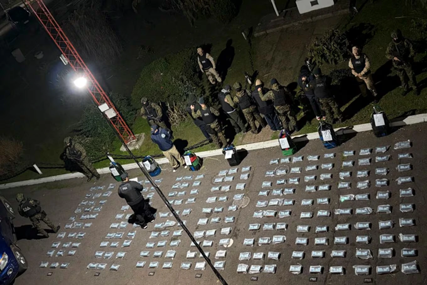 Cinco detenidos tras intento de contrabando de 499 kilos de cocaína por el Paraná