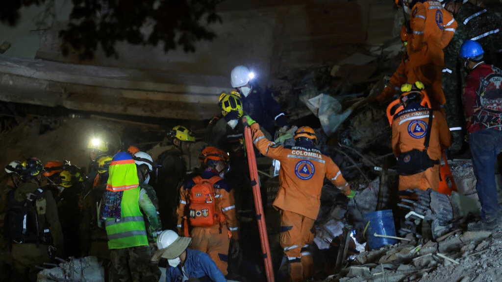 Colombia intensifica la búsqueda de sobrevivientes tras terremoto de magnitud 7,4