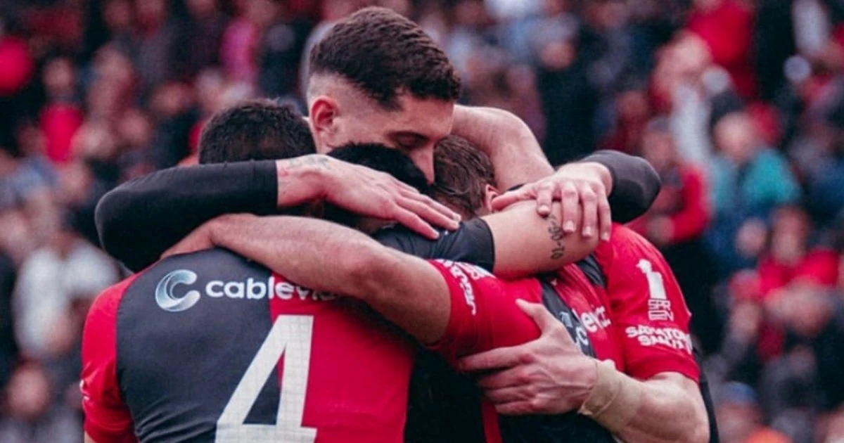 Colón se impone 3-0 a Patronato y acelera en la Zona A