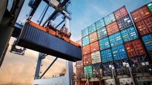 Crecen las preocupaciones empresariales por el paro en puertos y sus consecuencias económicas