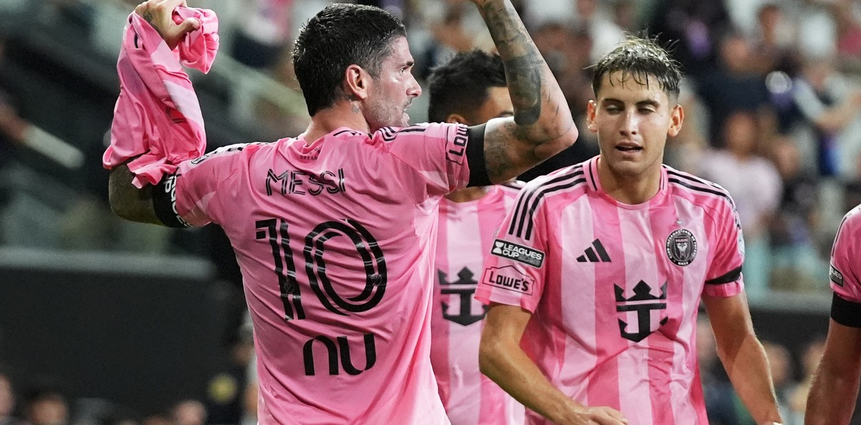 Rodrigo De Paul marca un gol y rinde homenaje a Messi tras el fallecimiento de su padre