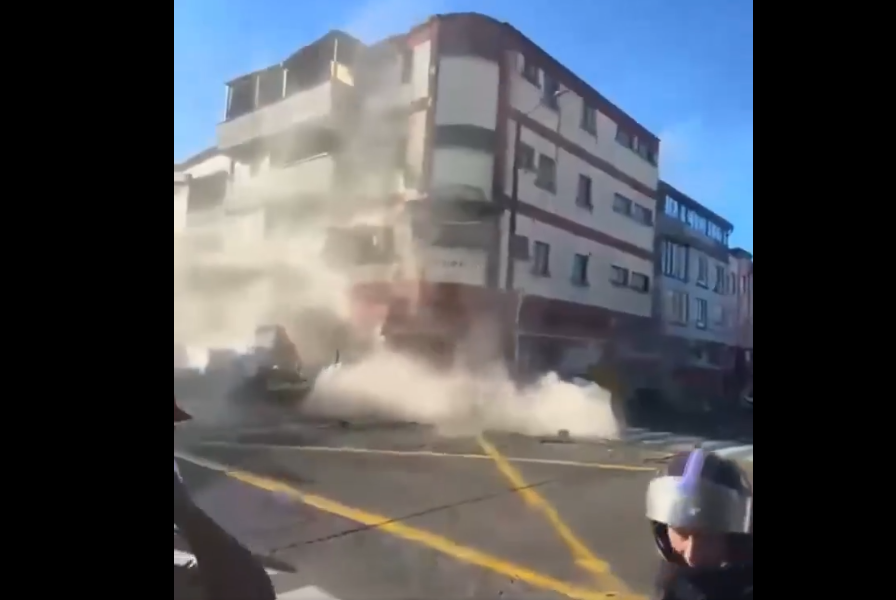 Video: Derrumbe en Pereira tras fuerte terremoto de 7,4 en Colombia