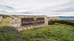 Detienen a hombre armado cerca del campo de golf de Trump antes de su visita