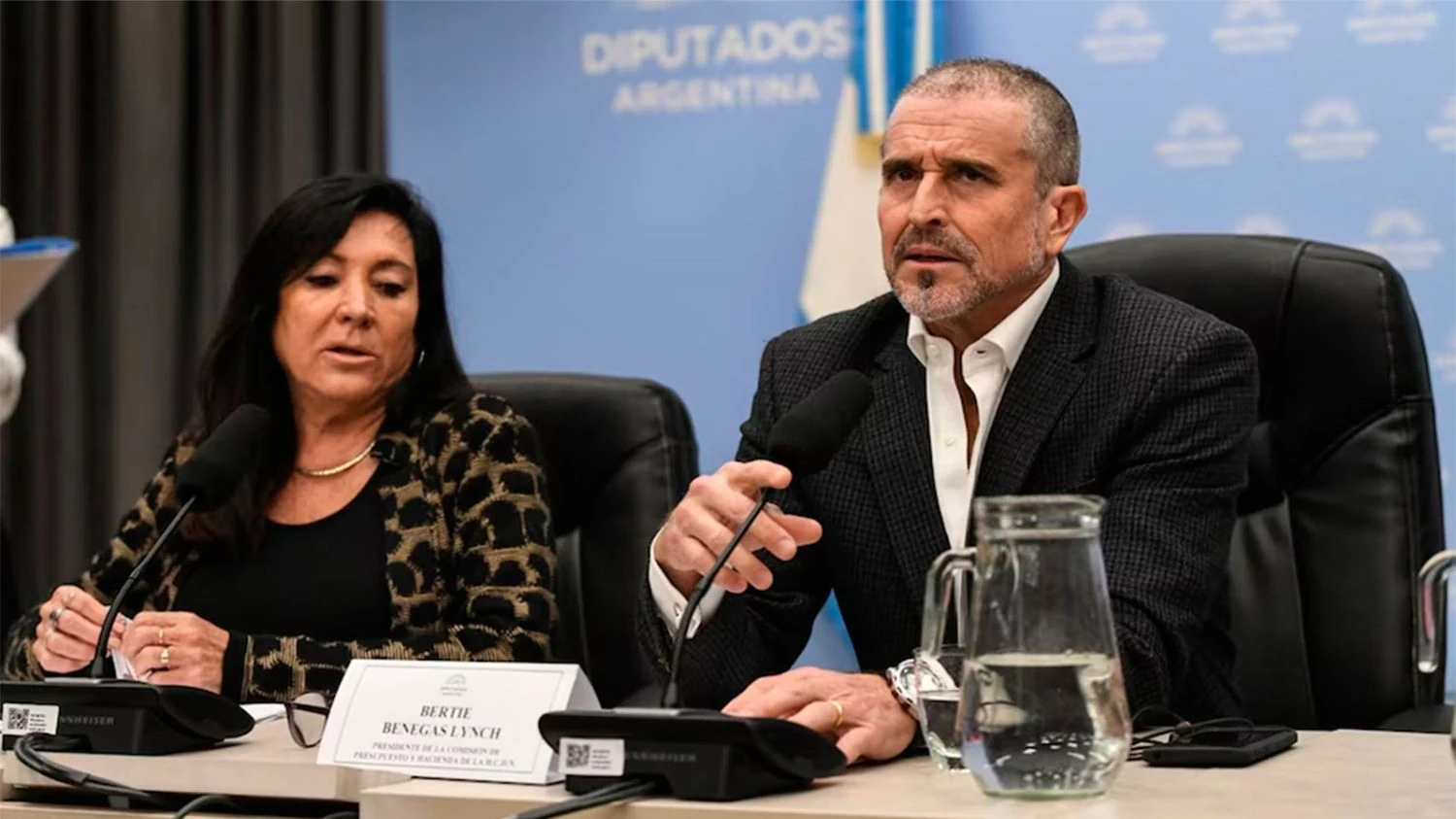 El Gobierno limitará beneficios fiscales para funcionarios en nuevo proyecto