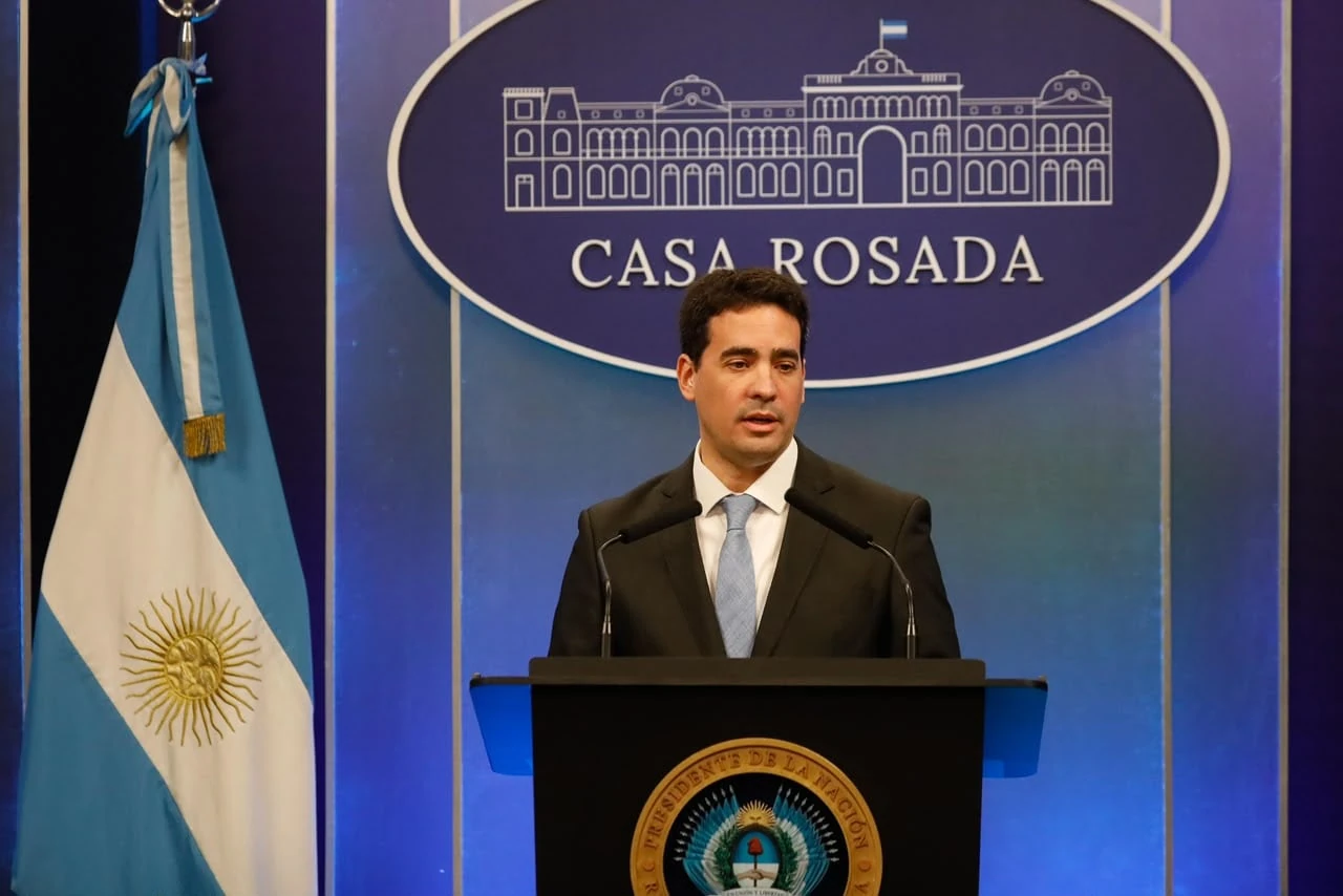 El Gobierno planea sanciones a prácticos por paro en puertos argentinos
