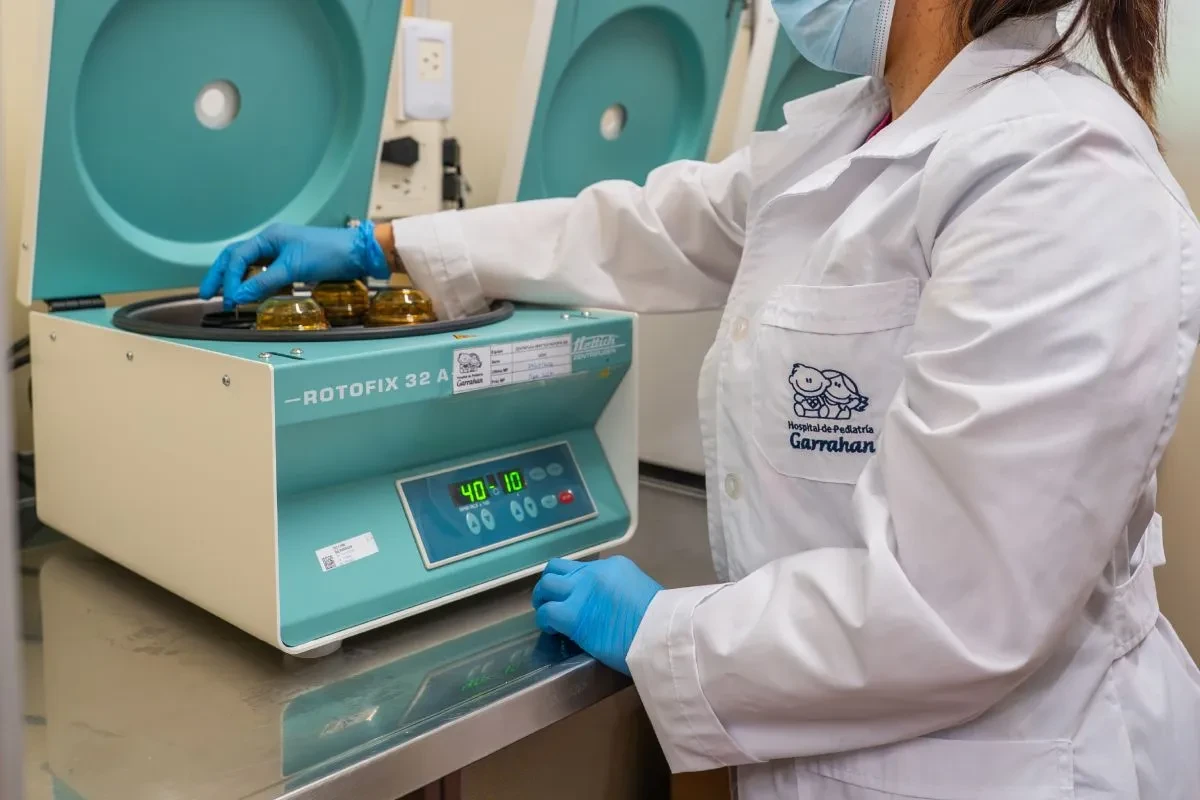 El Hospital Garrahan invierte más de $80 millones en nueva tecnología para laboratorios