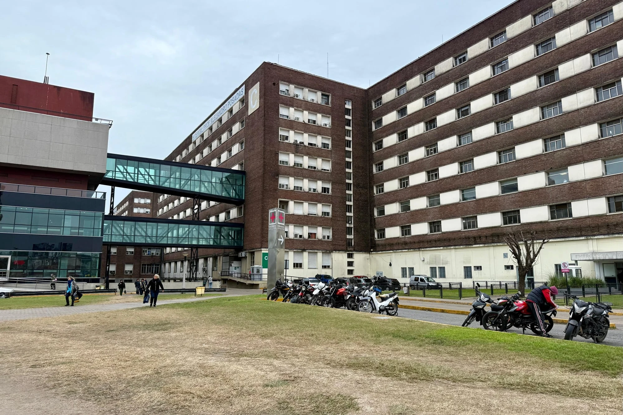 Extranjeros en hospitales: emergencias exentas de aranceles en Argentina