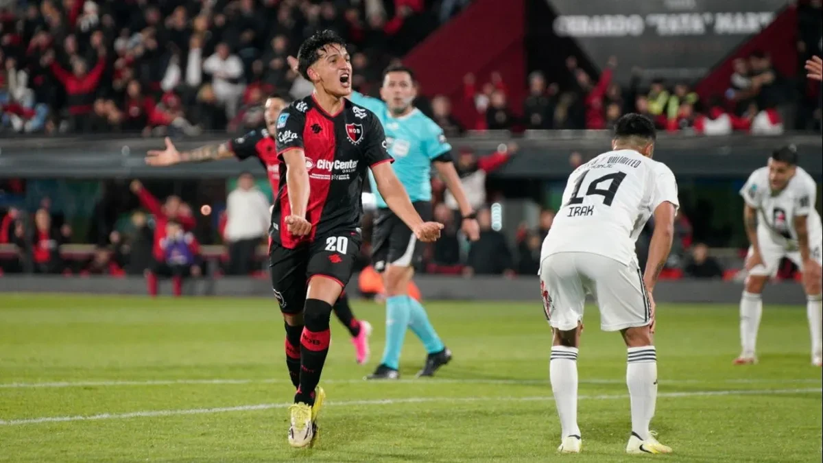 Facundo Guch brilla en la victoria de Newell's ante Riestra