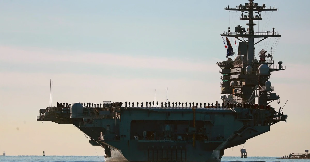 Familias de marinos denuncian severas condiciones en buques de guerra y critican a Trump