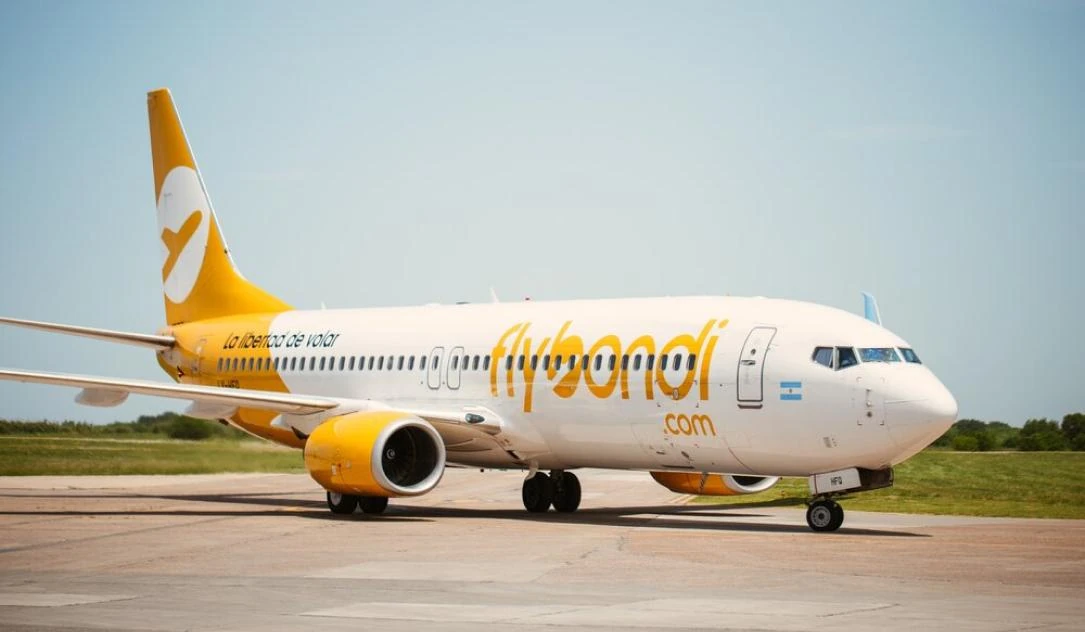 Flybondi enfrenta embargo por deuda fiscal de $1.500 millones y crisis interna