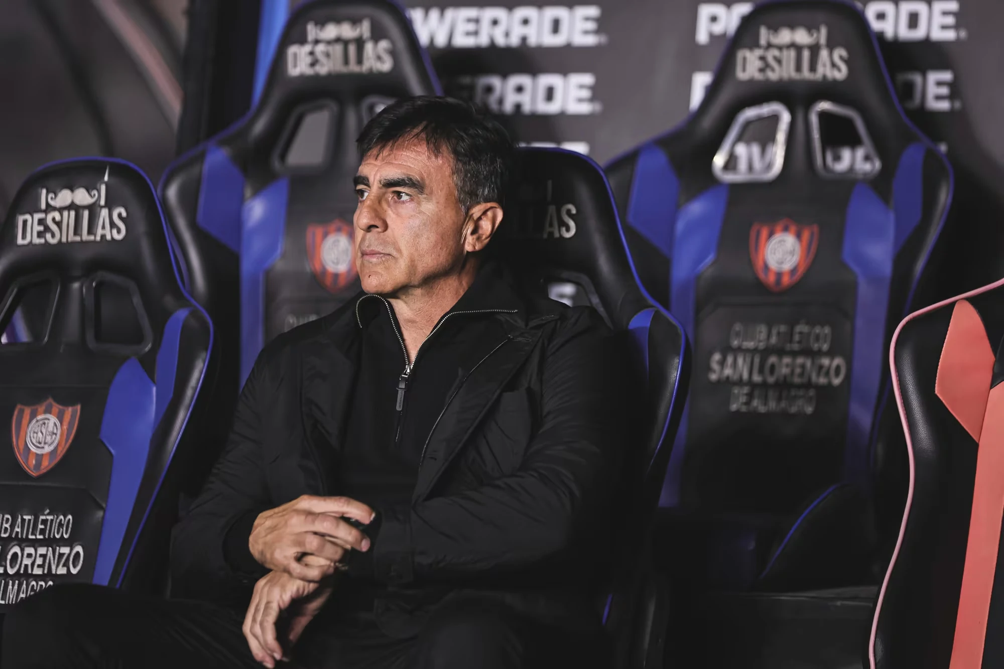 Gustavo Quinteros cesado como director técnico de Independiente tras la eliminación en la Copa Argentina