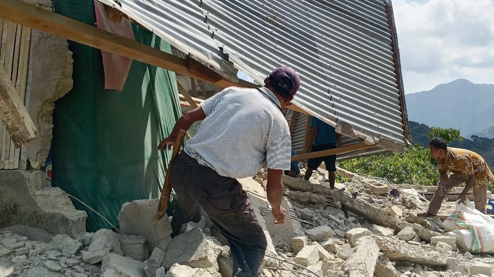 Indonesia sufre segundo terremoto tras el potente sismo de magnitud 7.7