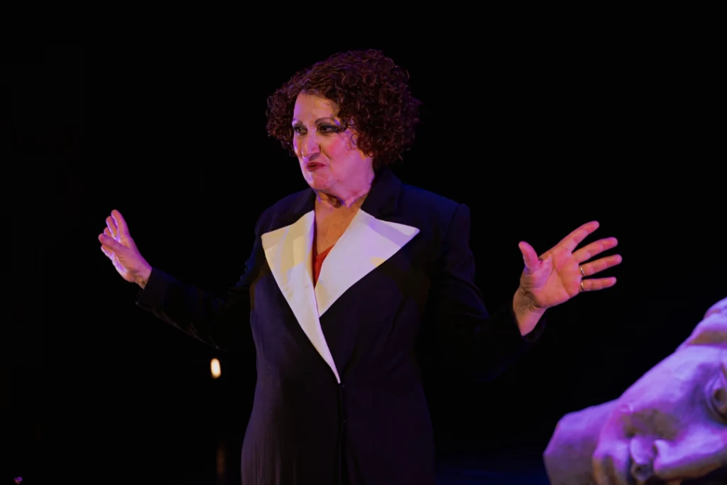 La compañía Hongaresa Teatre de Valencia celebra 30 años en Buenos Aires con una gira especial