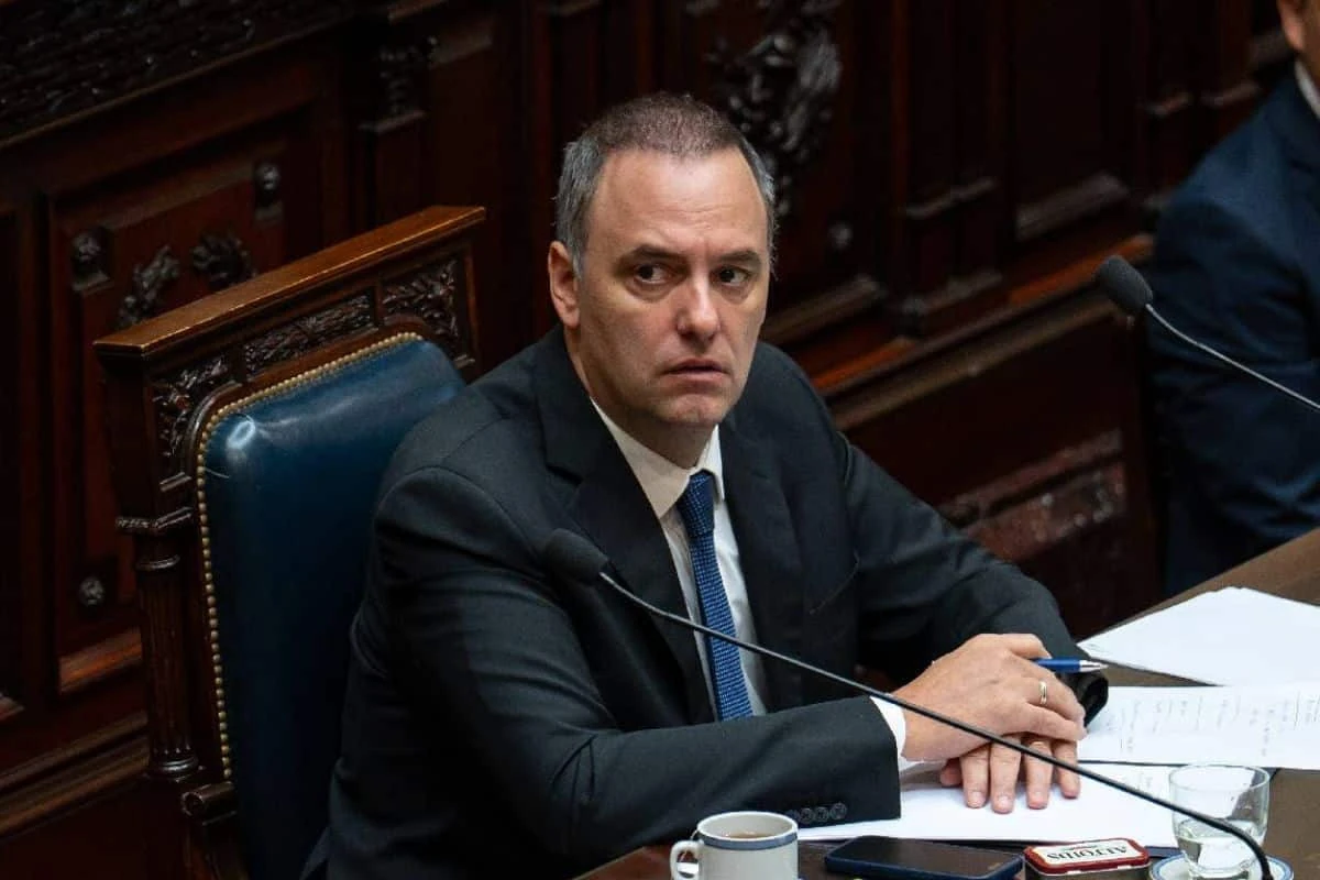 La Justicia exige a Manuel Adorni respuestas sobre su patrimonio ante acusaciones de enriquecimiento ilícito