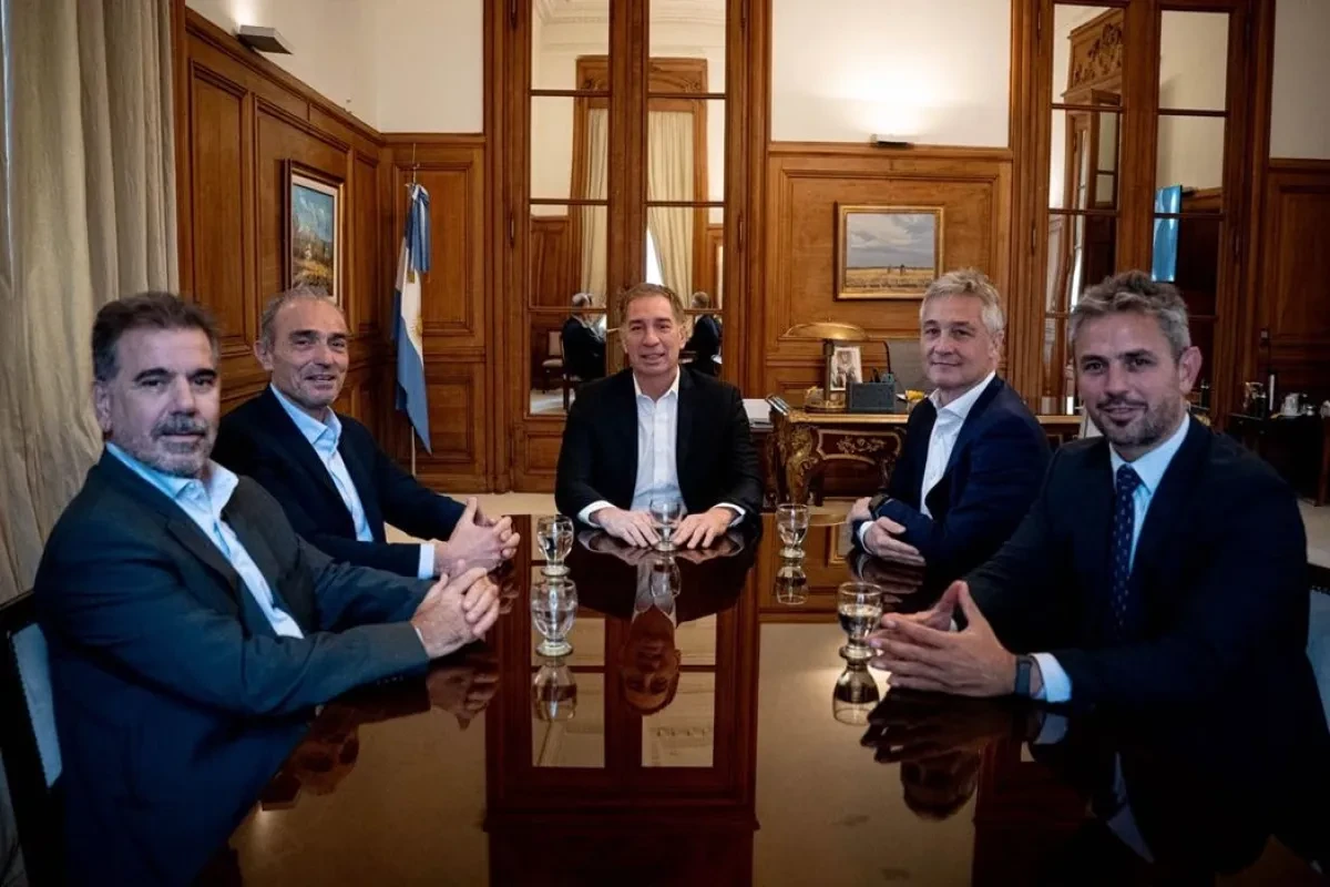 La Libertad Avanza y el PRO inician diálogo para fortalecer acuerdos electorales