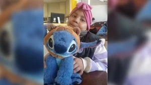 La lucha de Alma, una niña misionera en remisión de cáncer, por acceder a su tratamiento
