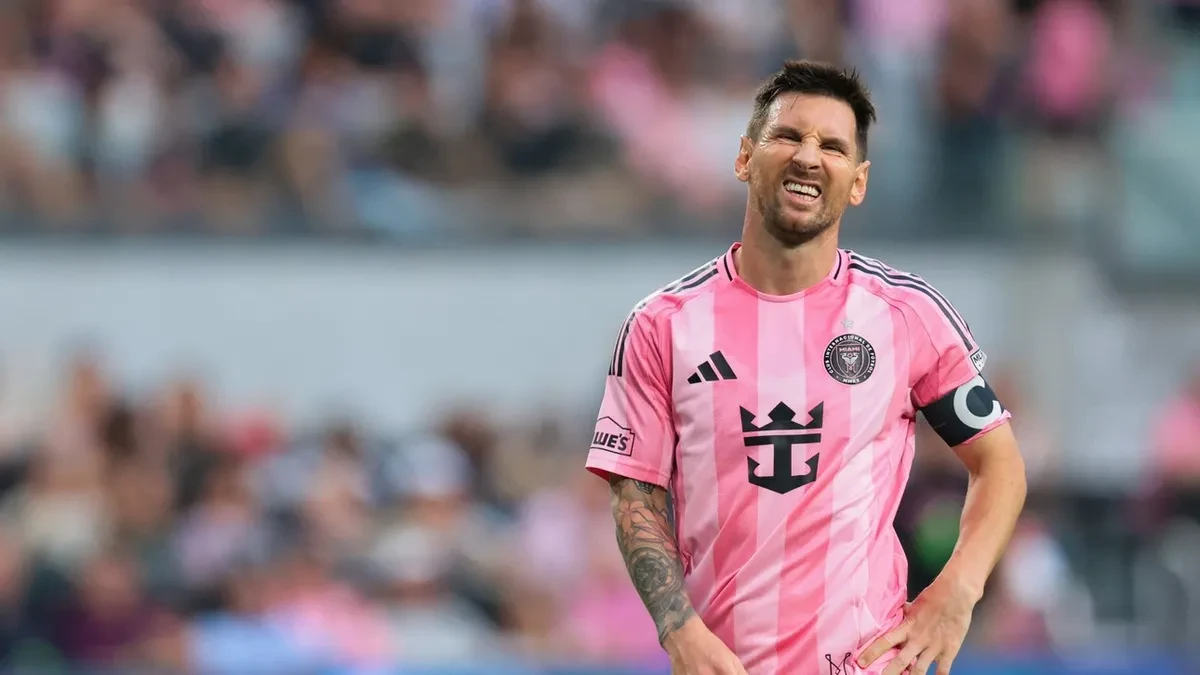 Lionel Messi en duda sobre su futuro futbolístico tras la muerte de su padre