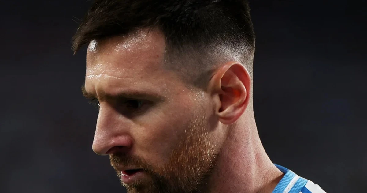 Lionel Messi llegará a Rosario esta noche para despedir a su padre