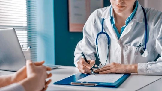 Más de un millón de argentinos perdió cobertura de salud por desregulación del mercado