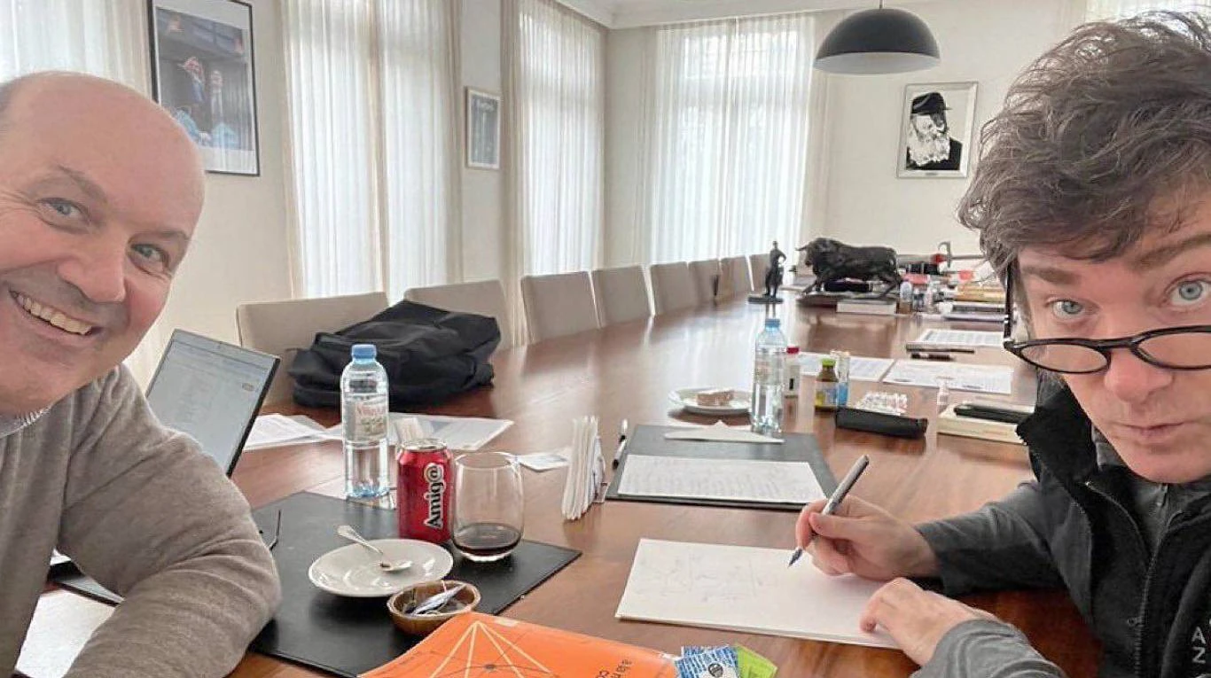 Milei respalda a Sturzenegger tras el conflicto por la Ley de Tierras