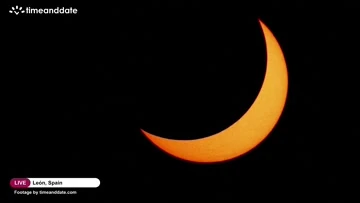 Miles se reúnen para presenciar un eclipse solar total en Europa y América del Norte