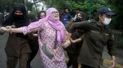 Pakistán impone restricciones al periodismo internacional en medio de críticas