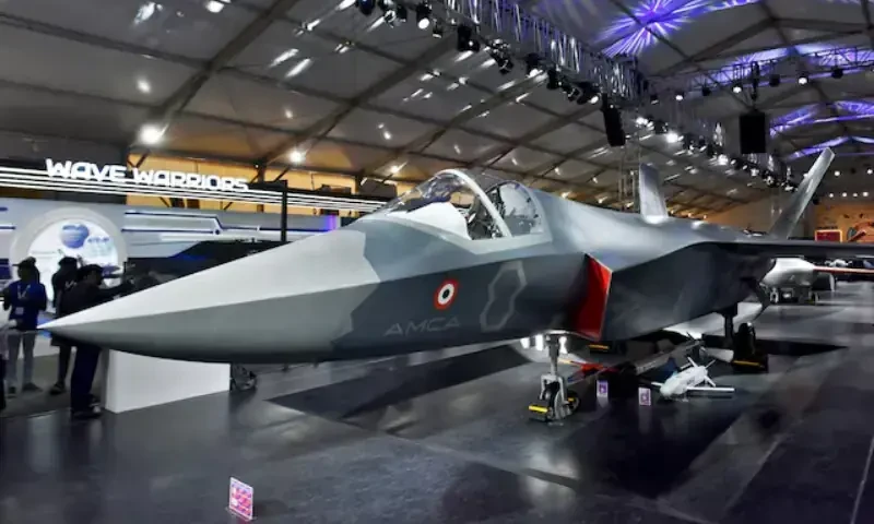 Reliance y Rolls-Royce unirán fuerzas en la fabricación de motores para aviones de combate
