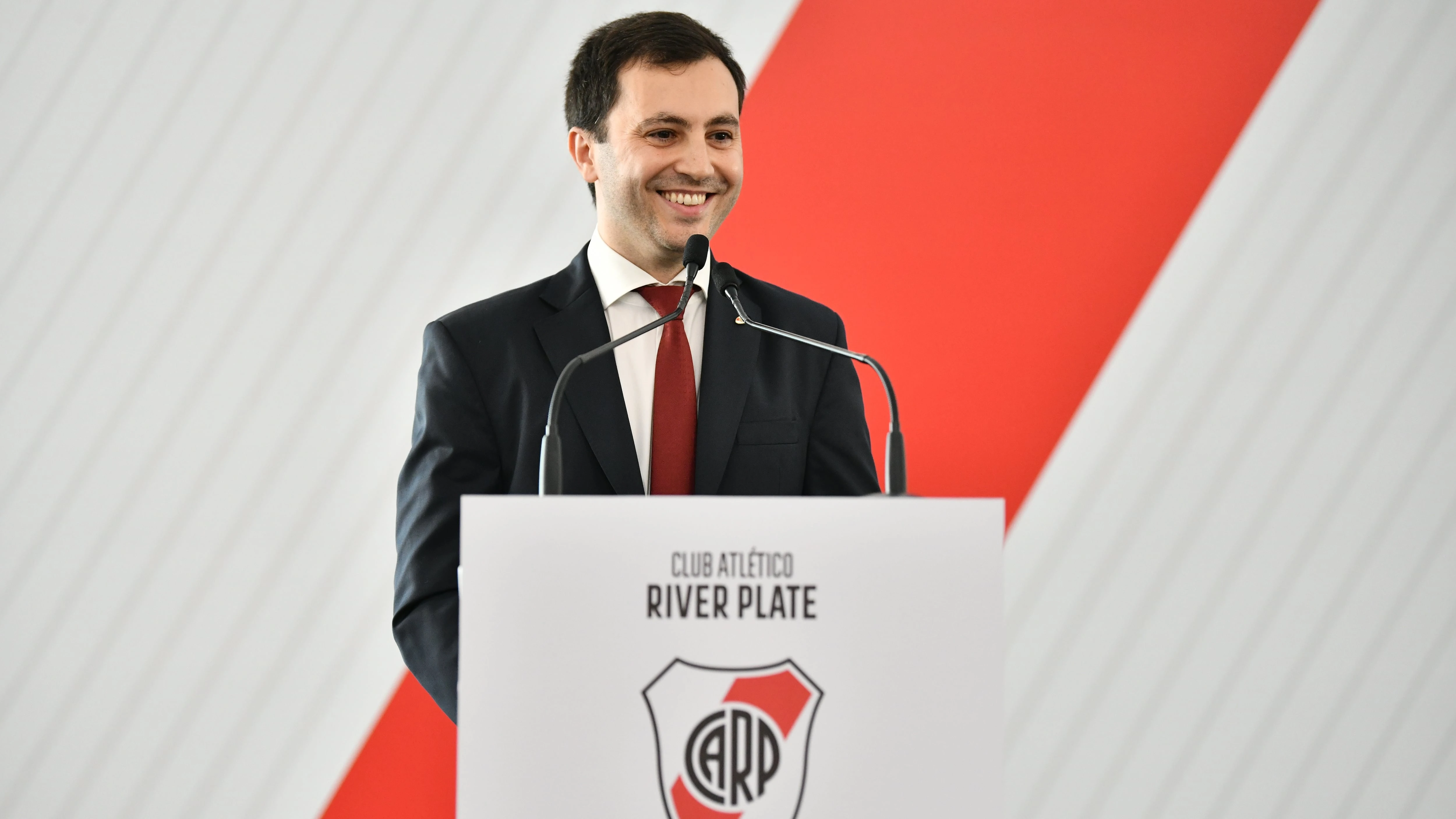 Stefano Di Carlo asume errores en la gestión de River Plate y pide apoyo a los hinchas