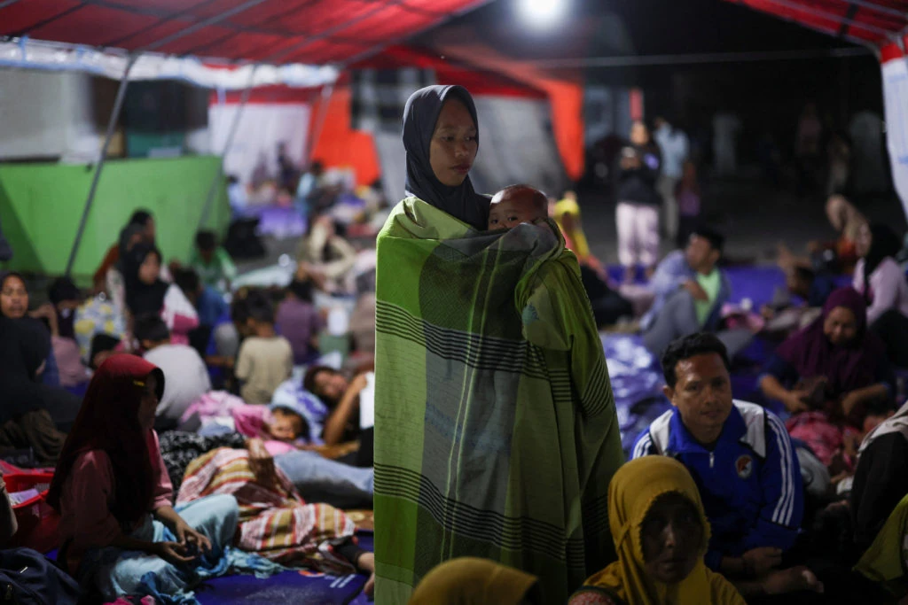 Terremoto en Indonesia deja 53 muertos y miles de desplazados en la provincia de Nusa Tenggara