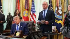 Trump firma orden para limitar vacunas infantiles y separar la MMR