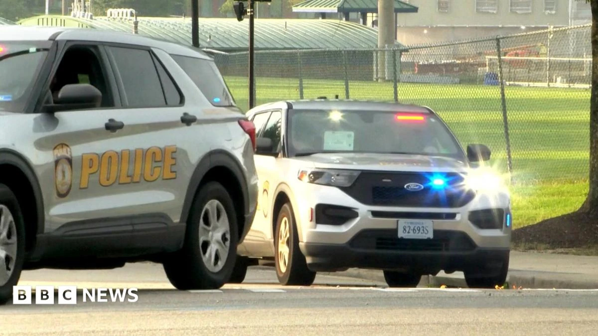 Un adolescente arrestado tras tiroteo en la Universidad Estatal de Virginia