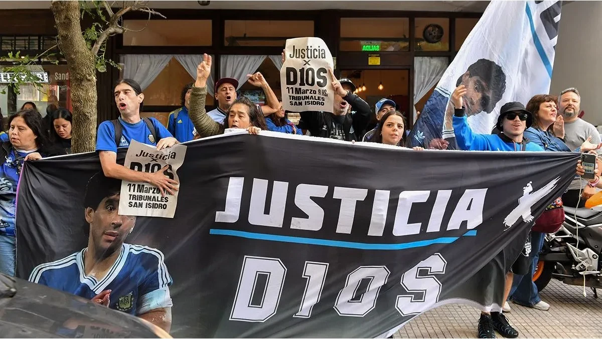 Un cardiólogo testificará sobre la muerte de Diego Maradona en juicio clave