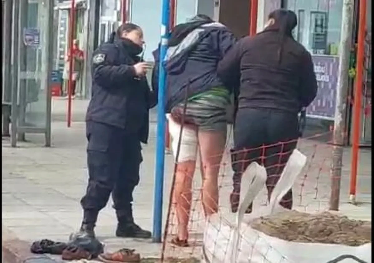 Un herido por apuñalamiento en disputa entre personas en situación de calle