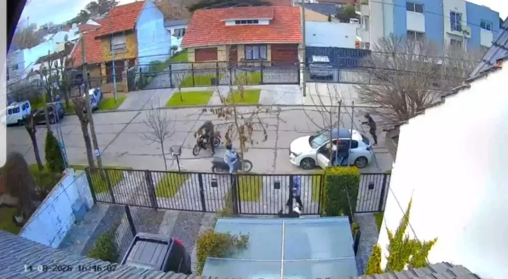 Un violento asalto de motochorros en Villa Primera alarma a los vecinos