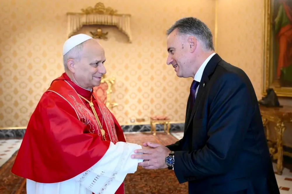 Yamandú Orsi destaca la visita del Papa León XIV a Uruguay como un símbolo de paz regional