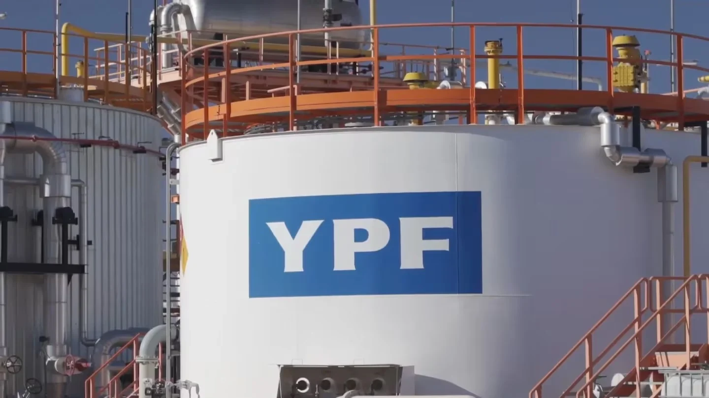 YPF presenta ambicioso proyecto de exportación de gas por US$51.000 millones